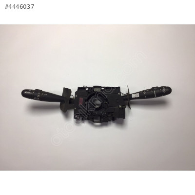 Renault Clio Far Sinyal Kolu 61730002