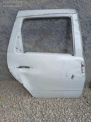 Dacia Duster sağ arka kapı
