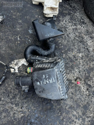 RENAULT TRAFİC 1.6 HAVA FİLTRE KUTUSU