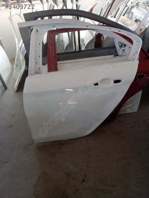 2023 model fiat egea sol arka kapı
