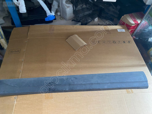 AUDİ Q5 SAĞ ÖN KAPI ÇITASI 8R0853096 ÇAĞRI OTO MASLAK