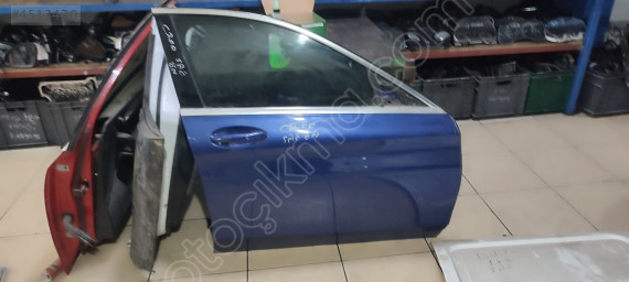 MERCEDES C200 SAĞ ÖN KAPI