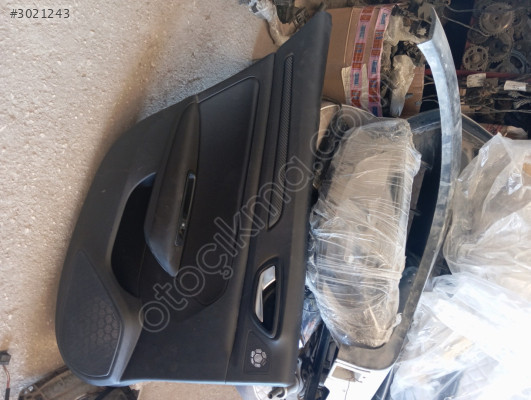 Renault Megane 4 kapı döşeme sol arka