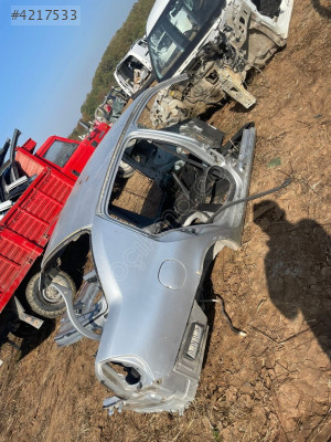 Renault clio 2 sağ arka çamurluk