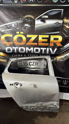RENAULT MEGANE3 SW SAĞ ARKA KAPI