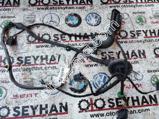 5F4971687 Seat Leon 2015 sol arka kapı tesisat