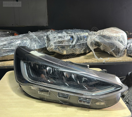 Ford Focus Sağ Far Çıkma Orjinal