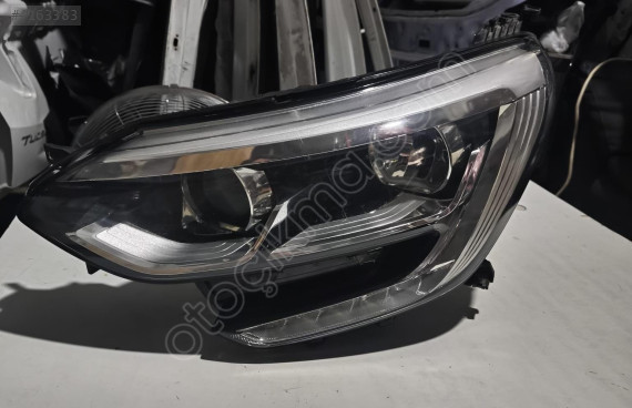 Renault Megane 4- 4/5 Sarı Soketli Sol Ön Far Çıkma Orjinal