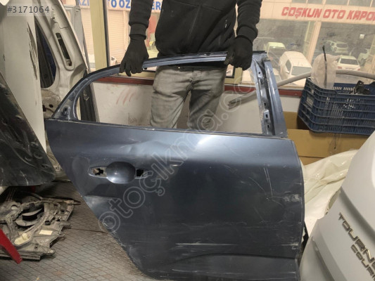 RENAULT MEGAN 4 FÜME SAĞ ARKA KAPI ORJINAL