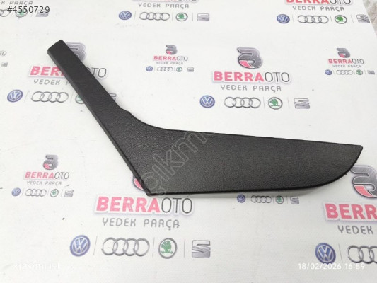 5K4868040 VOLKSWAGEN GOLF 6 SAĞ KAPI DÖŞEMESİ PLASTİĞİ