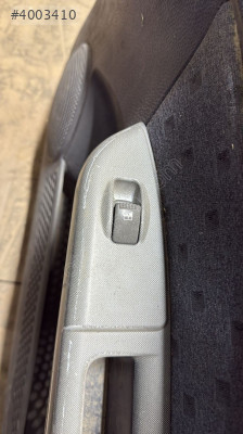 Hyundai Getz sağ ön kapı cam açma düğmesi 1000 TL