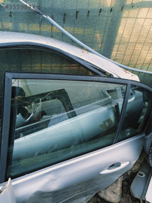 Renault Megane 2 sol arka kapı camı