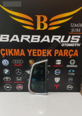 5N0845042 VOLKSWAGEN TİGUAN SAĞ ARKA KELEBEK CAMI