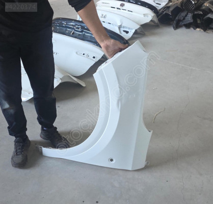 2024/2026 FORD COURİER BEYAZ SOL ÖN ÇAMURLUK ORJINAL