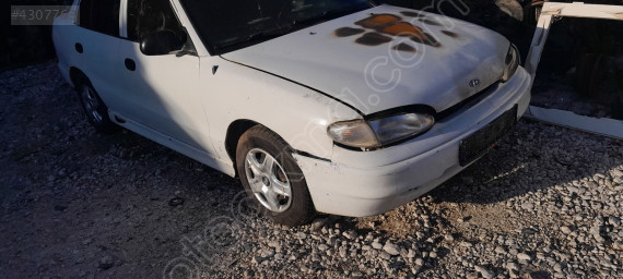 Hyundai Accent ön çamurluk