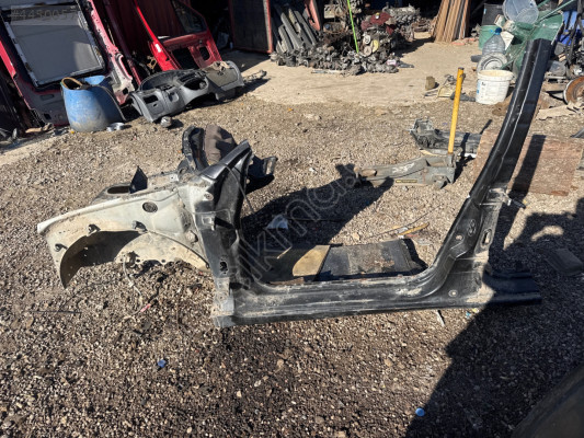 Renault Megane 1 Sol Marşpiyel Kesme