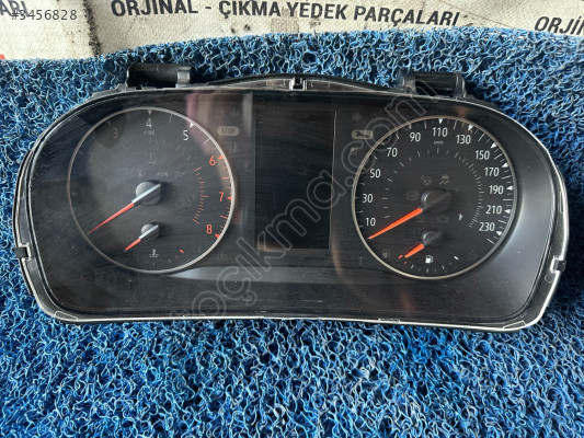 RENAULT MEGANE 4 2022 1.3 OTO. GÖSTERGE SAATİ ÜÇEL OTO ÇIKMA