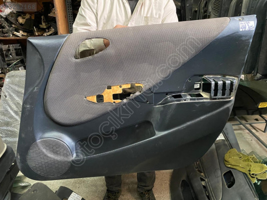 HONDA JAZZ SAĞ ÖN KAPI DÖŞEMESİ ORJİNAL ÇIKMA