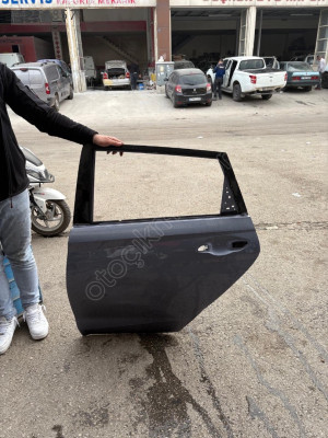 2020/2024 HYUNDAİ İ20 GRİ SOL ARKA KAPI ORJINAL GÖÇÜKLÜK