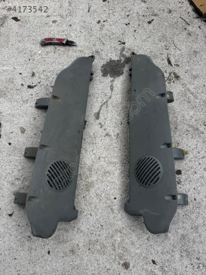 Renault Kangoo Bagaj Pandizot Sabit Raf Ayağı Plastiği