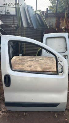 Fiat Fiorino sağ ön kapı dolu hatasız