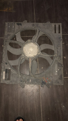 ÇIKMA VOLKSWAGEN AMAROK RADYATÖR FANI