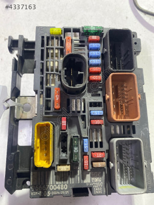 Partner 308 sigorta kutusu