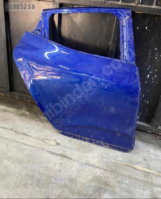 RENAULT CLIO 5 SAĞ ARKA KAPI