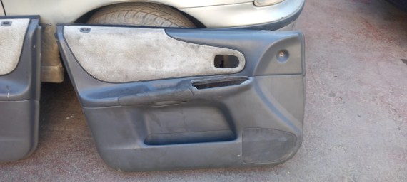 Mazda familia takım kapı döşemesi