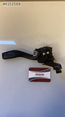 8P0953513A audi a3 2008 sinyal kolu