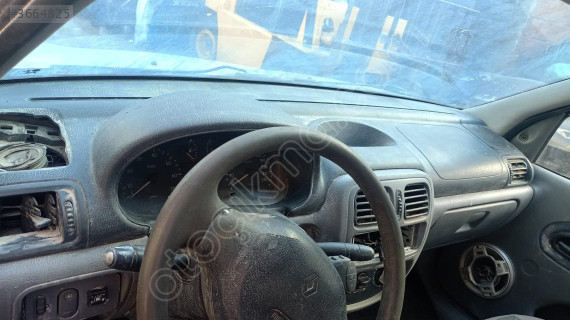 renault clio symbol göğüslük