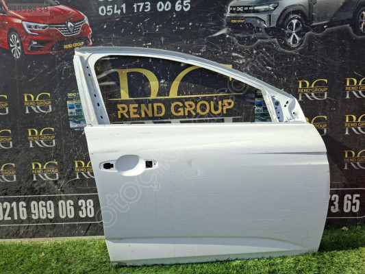 RENAULT MEGANE 4 SAĞ ÖN KAPI ORİJİNAL ÇIKMA