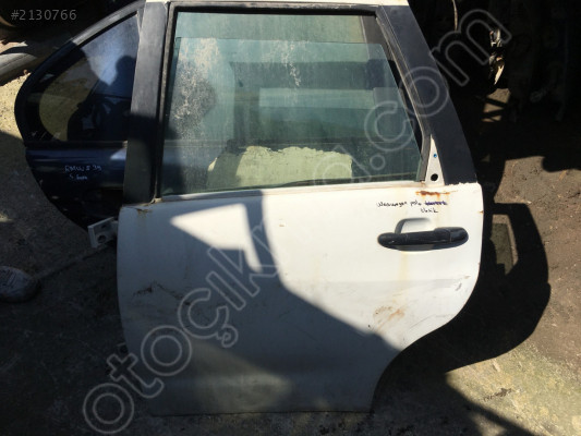 Volkswagen Polo Classic Sol Arka Kapı Kilidi Cam Krikosu