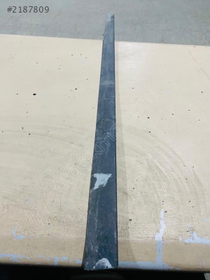 ÇIKMA VW GOLF MK5 04 09 ÖN SAĞ DIŞ KAPI ÇİTASI 1K4853516