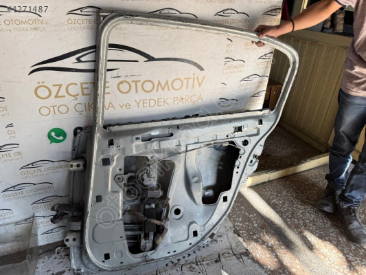 RENAULT MEGANE 2 SAĞ ARKA KAPI MENTEŞESİ ALT VE ÜST 03-08 MODEL