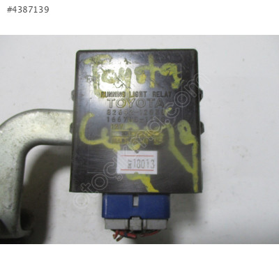 Toyota Carina Işık Rölesi 82642-12030