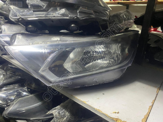 HYUNDAİ İ20 sol far yeni kasa