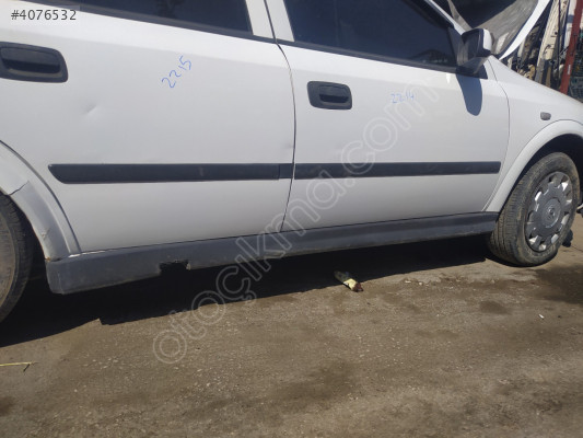 ÇIKMA OPEL ASTRA G SAĞ MARŞPİYEL KAPLAMASI