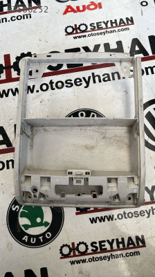 5G0868837A Volkswagen b8 tavan lambası yuvası çerçevesi