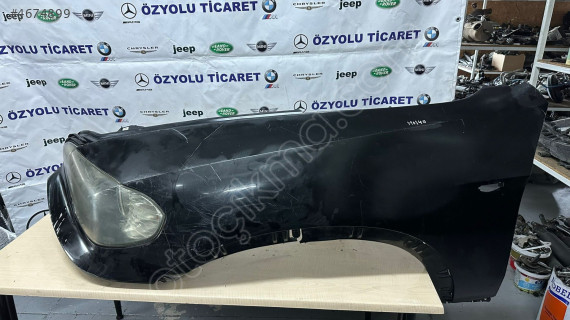 BMW E70 X5 Sol Çamurluk Sol Far