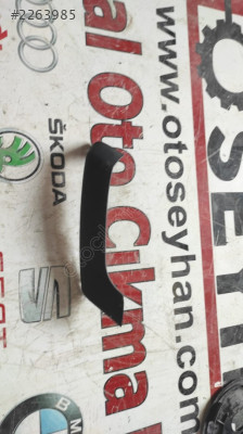 6R0867172L Polo 2017 sağ arka kapi çekme kolu kapağı