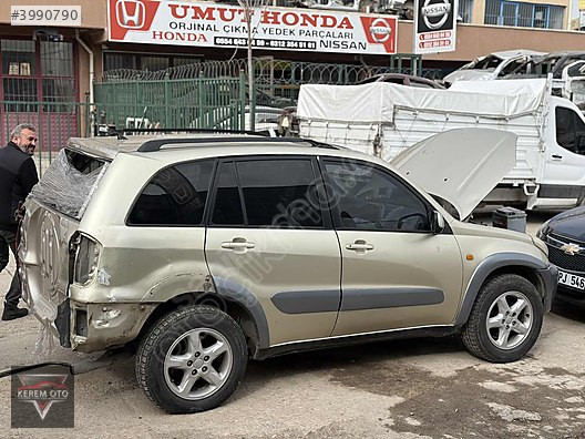 TOYOTA RAV4 KAPI CAMLARI