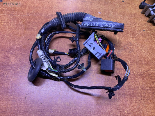 OPEL ASTRA J SOL ARKA KAPI TESİSATI ÇIKMA 13436381