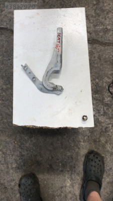 SEAT IBİZA sol kaput menteşesi