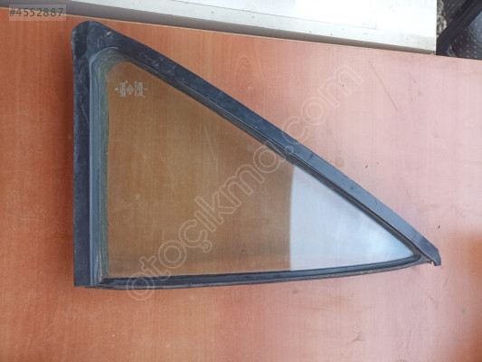 Renault Broadway Sağ Arka Kelebek Camı