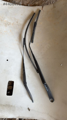 2016 FORD COURİER ÇIKMA ORJİNAL SİLECEK KOLLARI