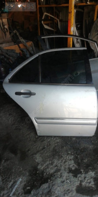 Mercedes w210 sag arka kapı çıkma