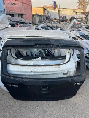 2009 2011 Hyundai i30 çıkma arka bagaj kapağı
