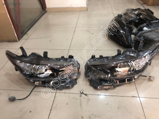 TOYOTA AURİS SAĞ-SOL FAR 90078097