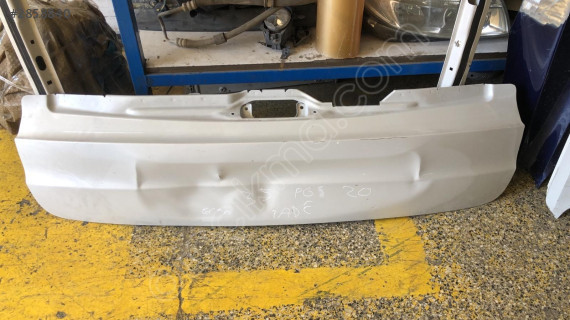 Bmw x5 bagaj kapağı altı